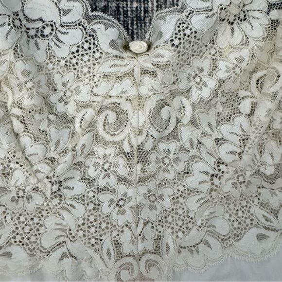 💥BOGO💥 Victoria's Secret Cream Lace Chemise - Picture 6 of 6
